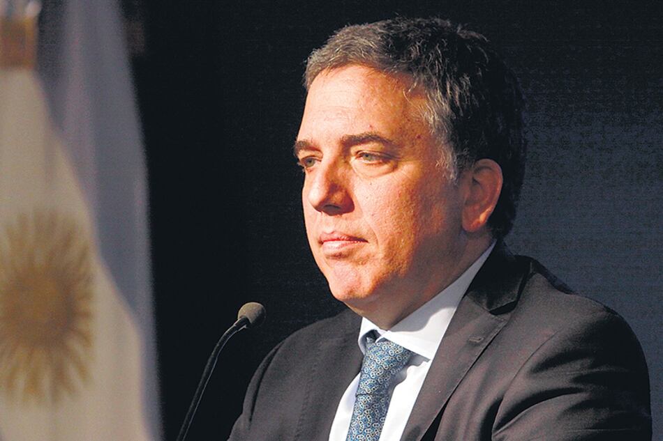 El ministro de Hacienda, Nicolás Dujovne, deberá lidiar con nuevas crisis financieras.