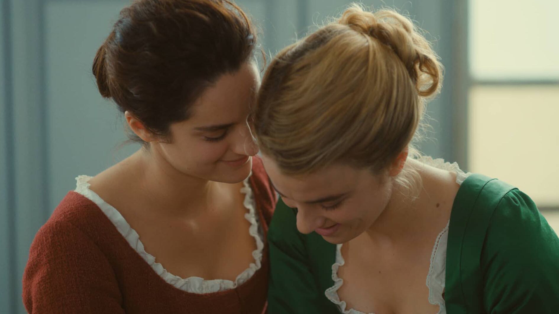 Marianne y Héloïse protagonizan una historia de amor lésbica a fines del siglo XVIII