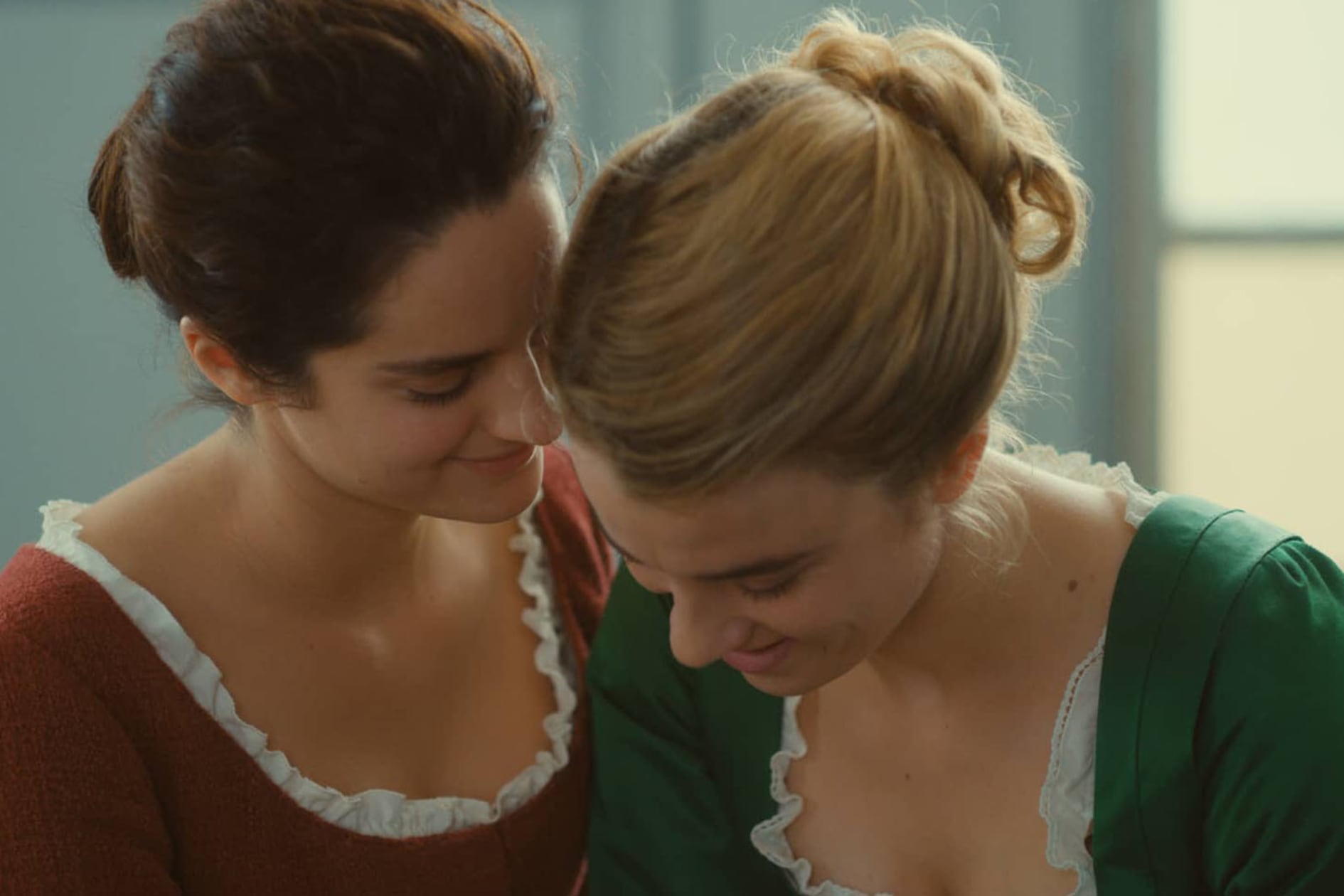 Marianne y Héloïse protagonizan una historia de amor lésbica a fines del siglo XVIII