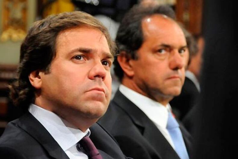 Alberto Pérez junto a Daniel Scioli.