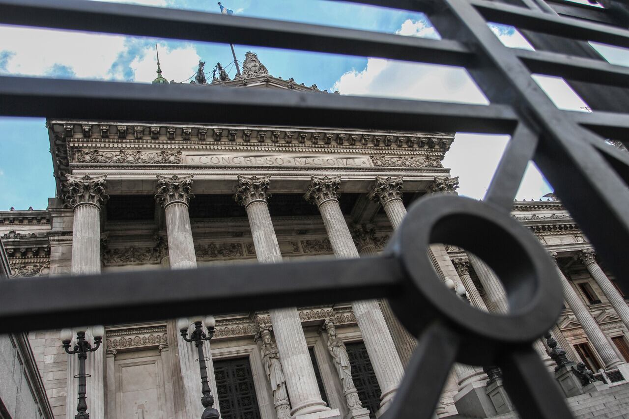 Los 127 diputados electos el 14 de noviembre jurarán este martes en una sesión preparatoria.