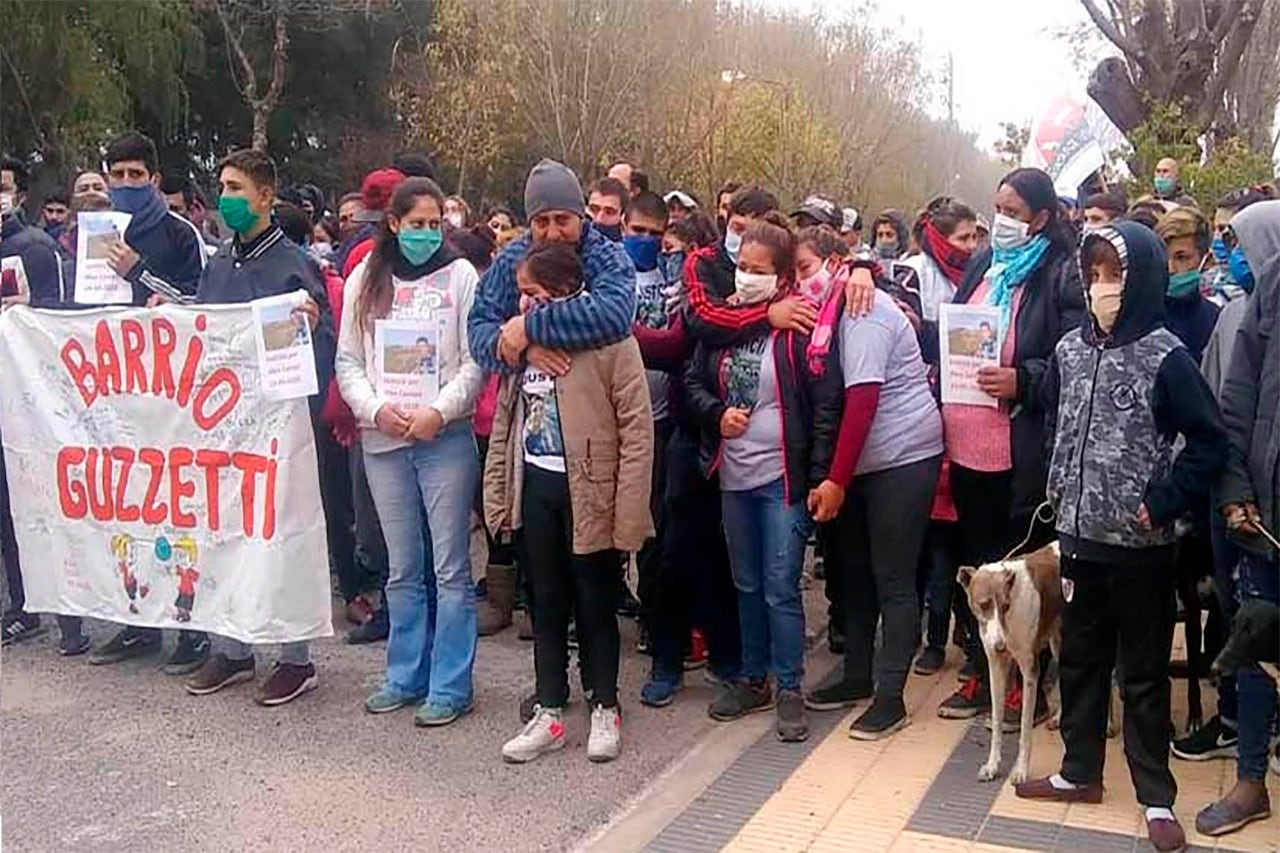 Congoja y reclamo durante la despedida a Alex Campo.