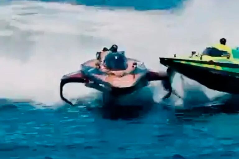 A Rafa Nadal le iba mejor en el tenis que en la náutica.