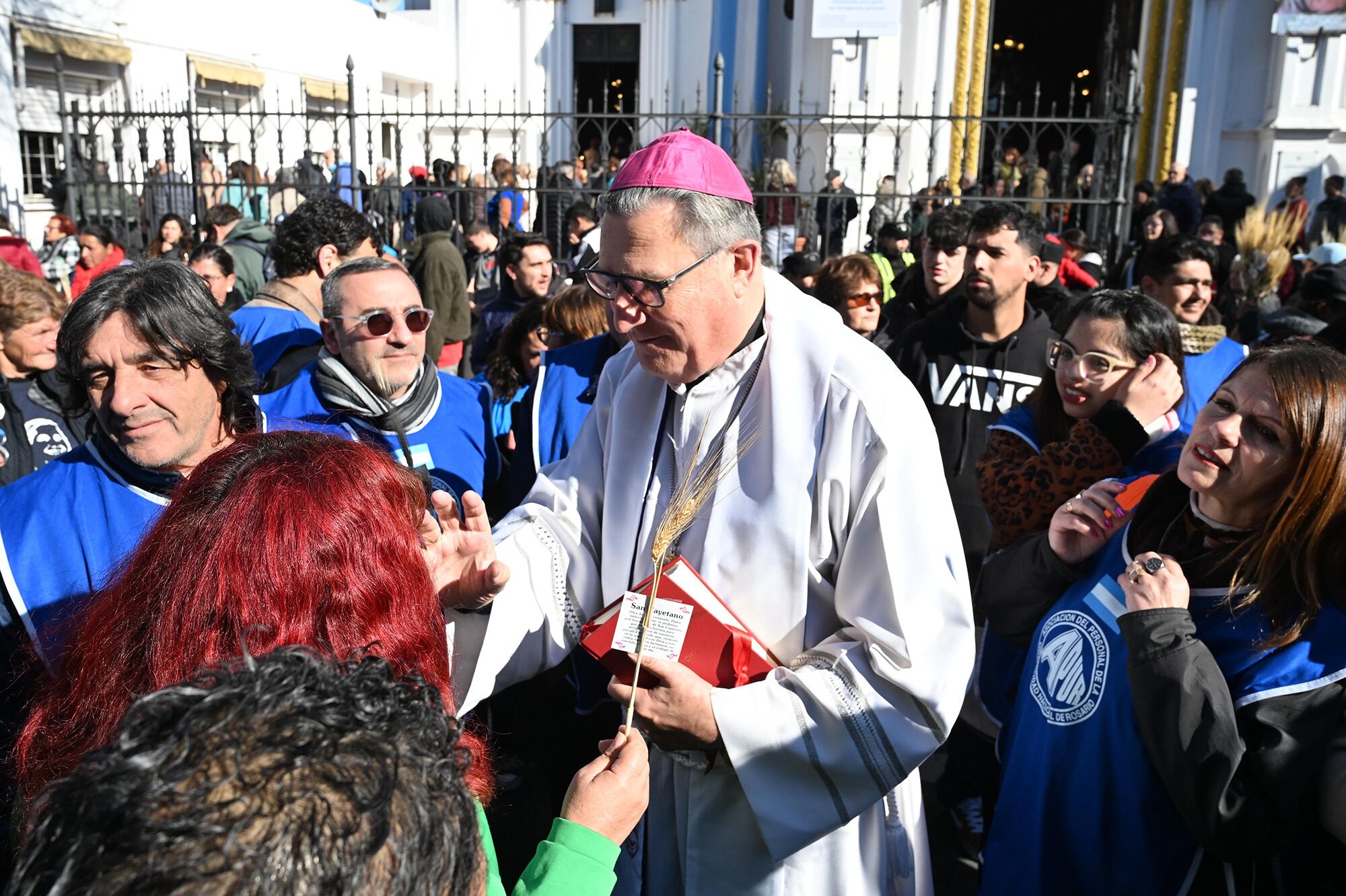 “El 40% de los trabajadores está en negro. Hay despidos y angustia", dijo monseñor Martín.