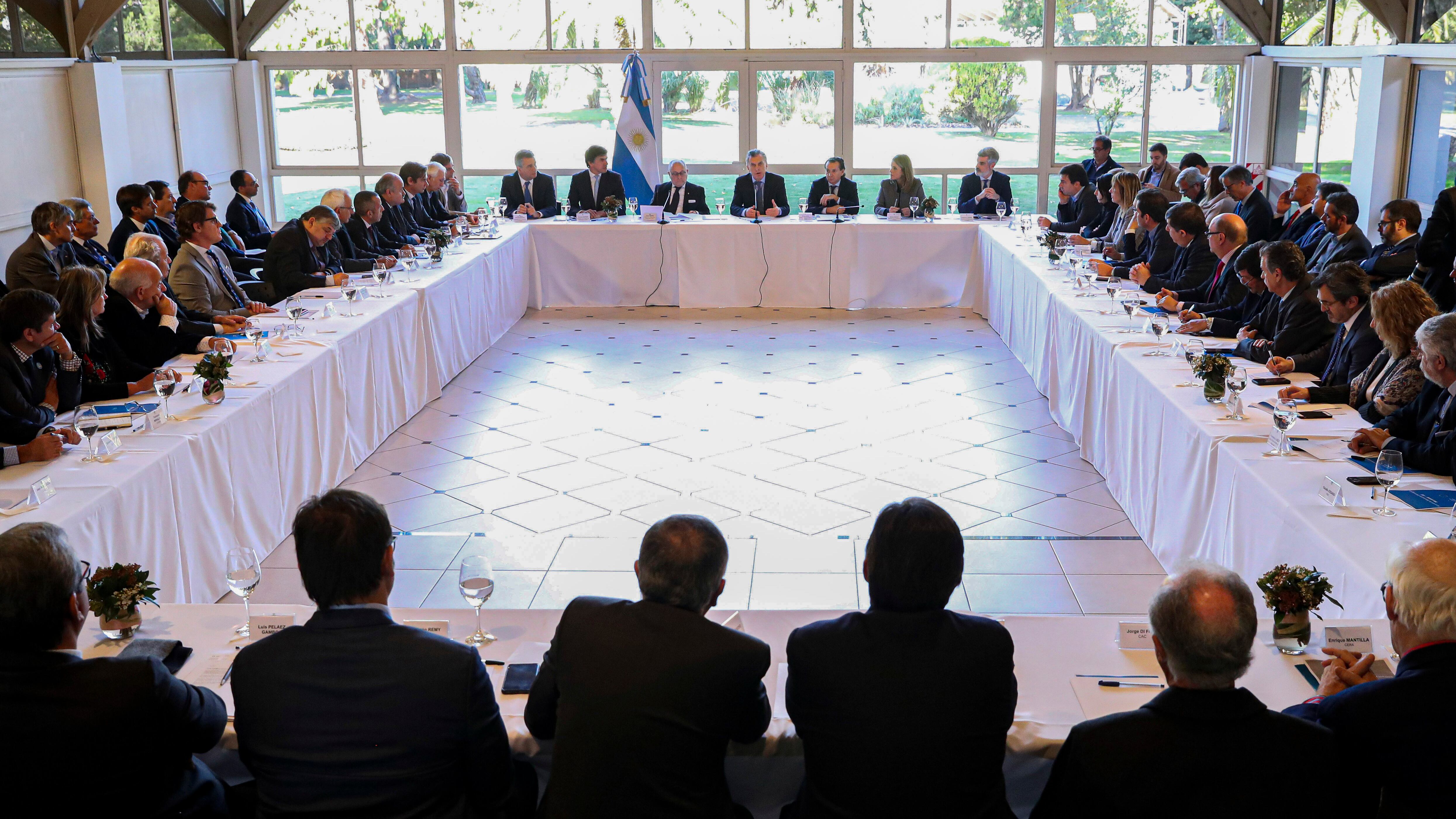 El presidente Macri junto al canciller Jorge  Faurie presentando el pre acuerdo Mercosur-Unión Europea.