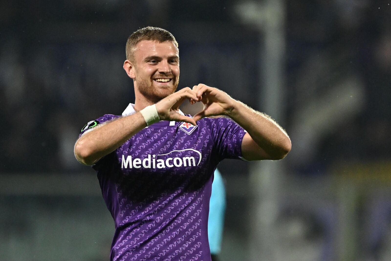 Beltrán marcó su primer doblete jugando para la Fiorentina