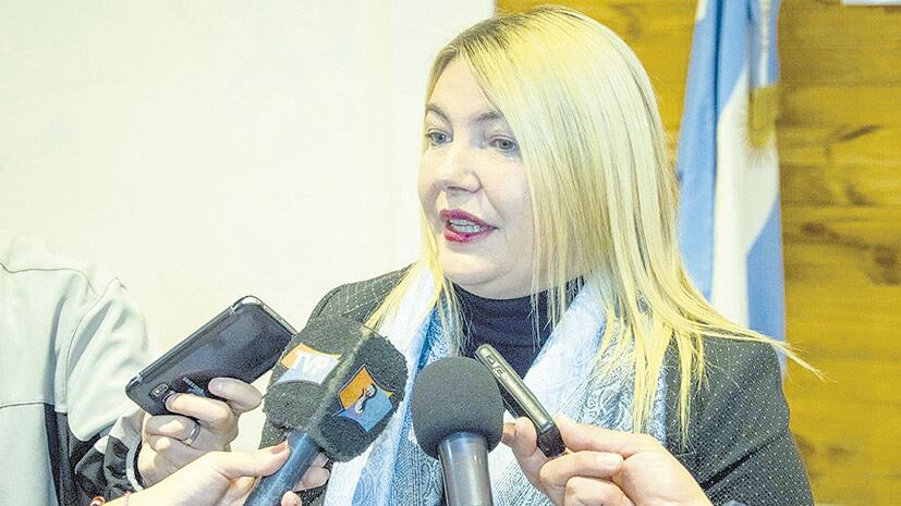 “A ningún presidente en el mundo se le ocurriría bastardear su propia industria”. Rosana Bertone (gobernadora)