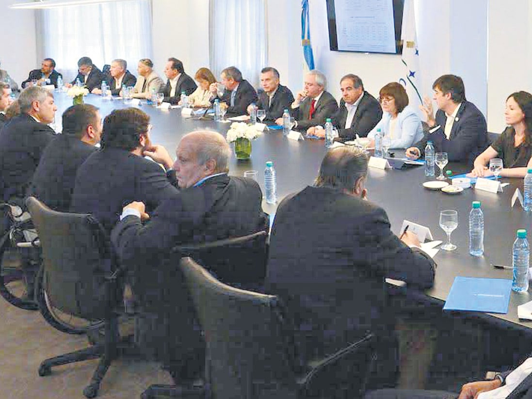 El gabinete presidencial, un grupo que facilita negocios para las empresas y sectores con los que está vinculado desde antes del poder.