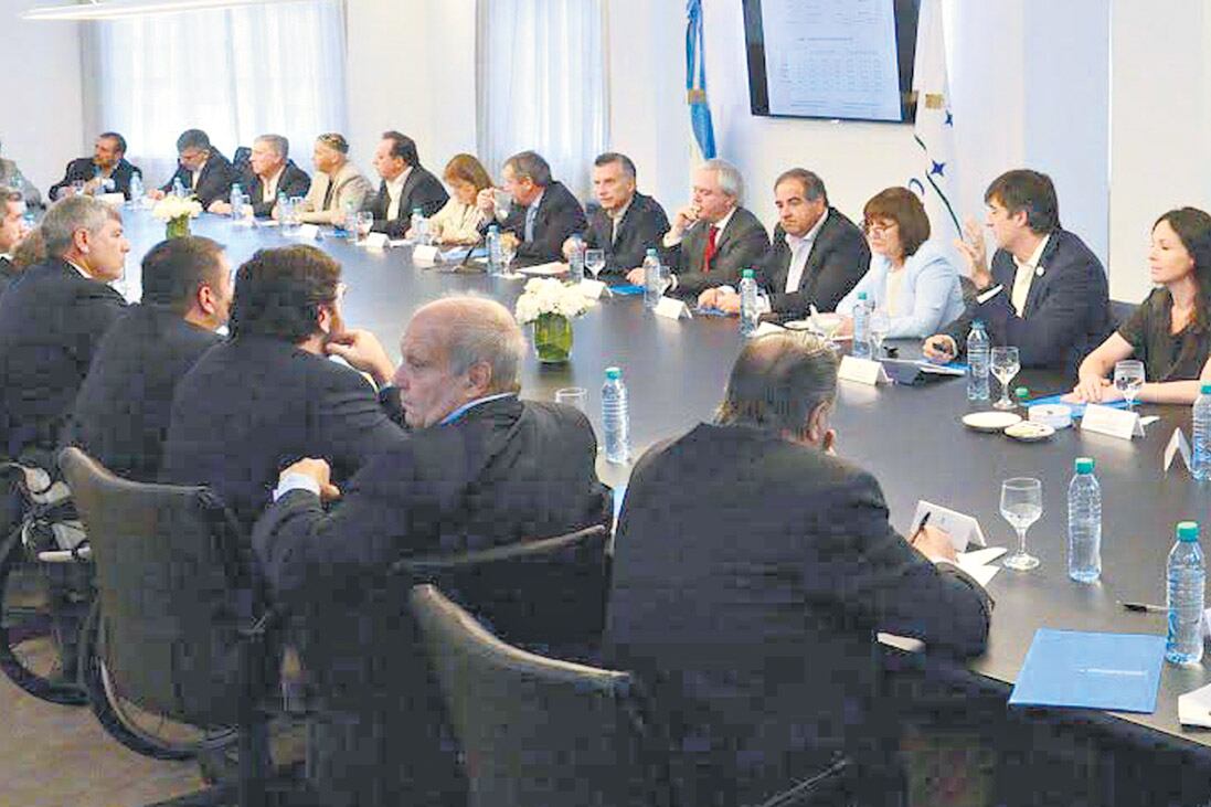 El gabinete presidencial, un grupo que facilita negocios para las empresas y sectores con los que está vinculado desde antes del poder.