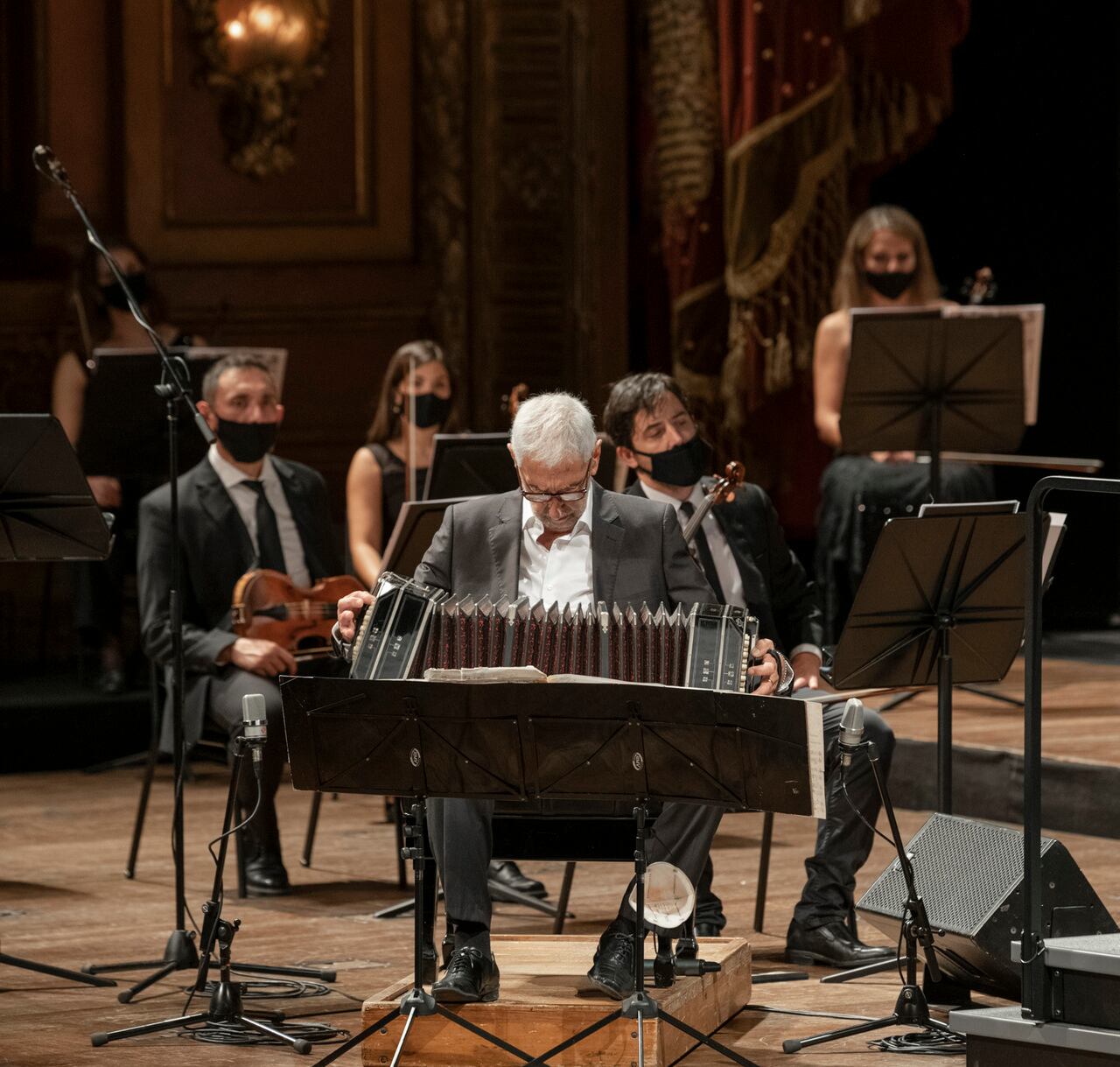 Mosalini en el Teatro Colón, en marzo de 2021, por el centenario de Piazzolla.