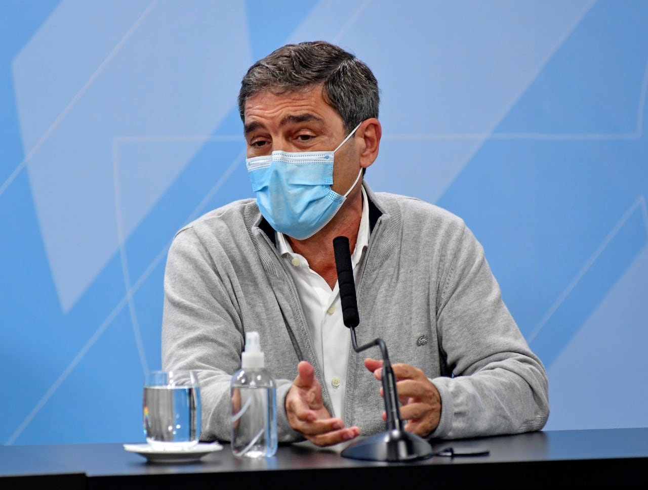 Quirós adelantó que a fines de la semana que viene se abrirá el padrón para "los grupos de población general por quinquenio de edad".