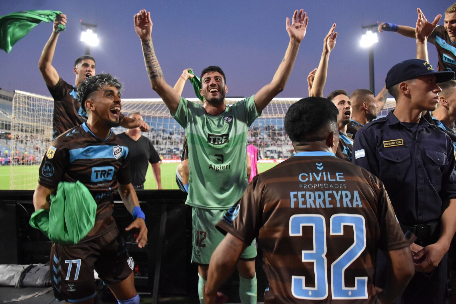 La euforia del Calamar tras eliminar al Globo y pasar a semifinales