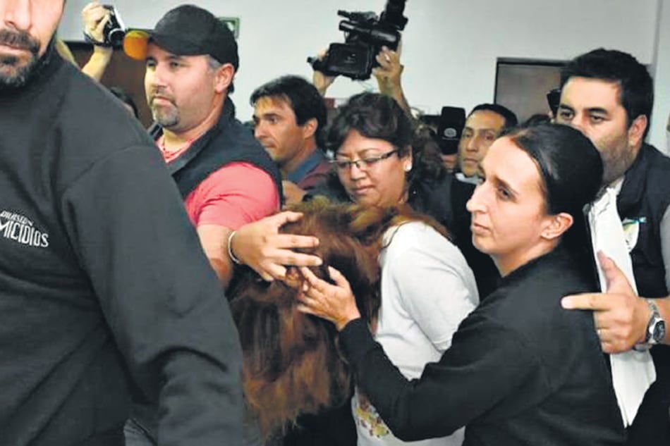 Carina Di Marco entró a los Tribunales y quedó detenida acusada de partícipe necesario en los abusos a Florencia.