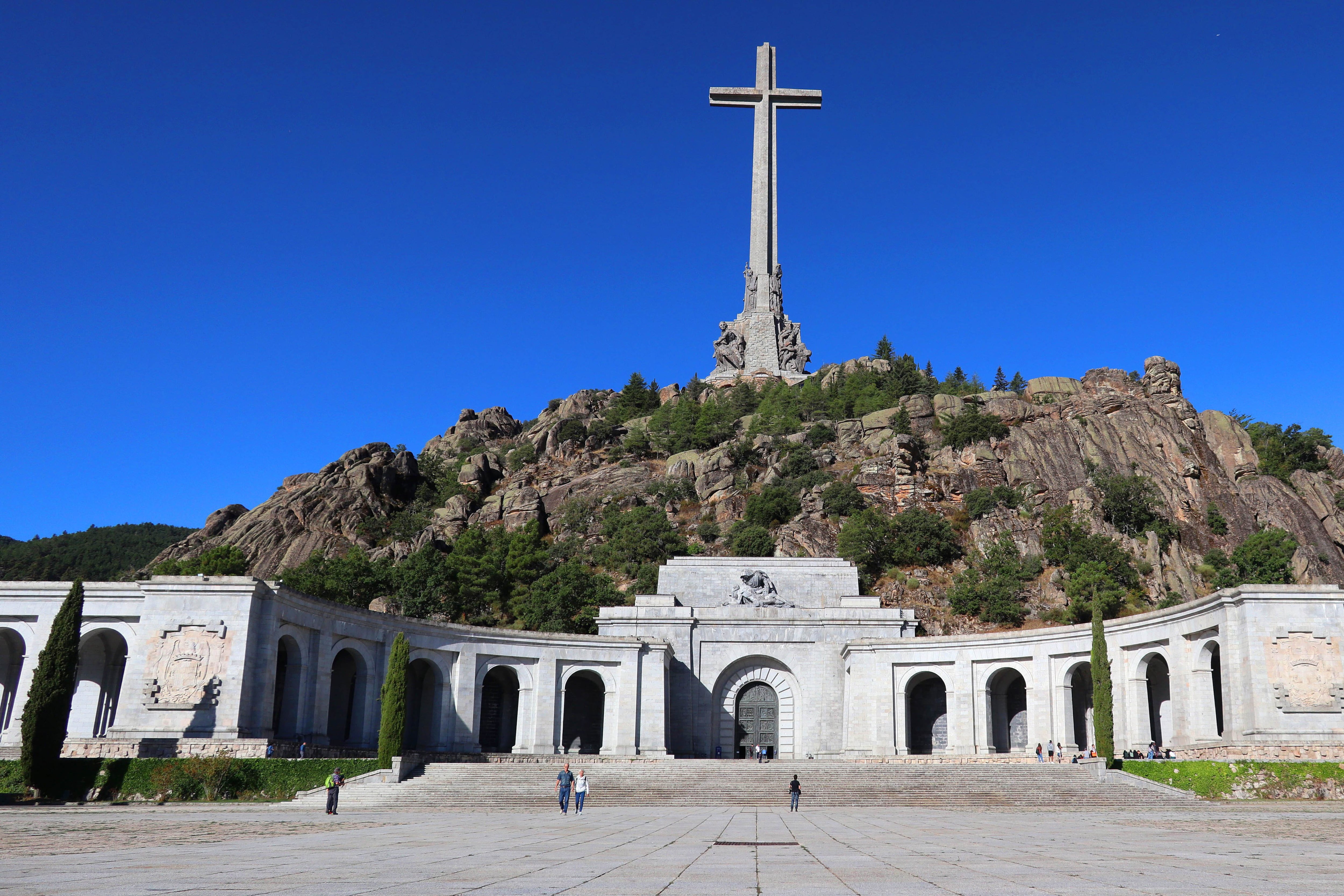 La basílica del Valle de los Caídos, donde fueron sepultados los restos del dictador Francisco Franco .