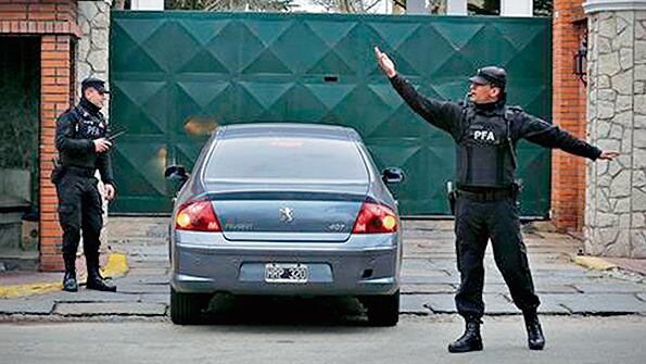 En la quinta presidencial se mantuvo ayer una intensa actividad, inusual para un día sábado.