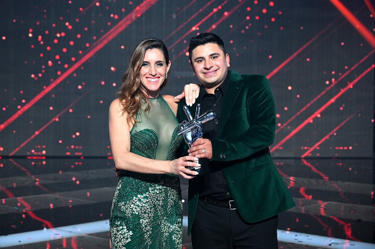 Benítez combinó sus dotes vocales con una genuina historia de superación personal.