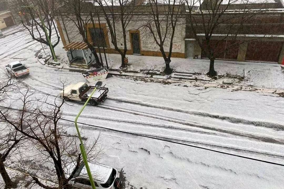 Una tormenta azotó las ciudades bonaerenses de Saladillo y 9 de Julio.