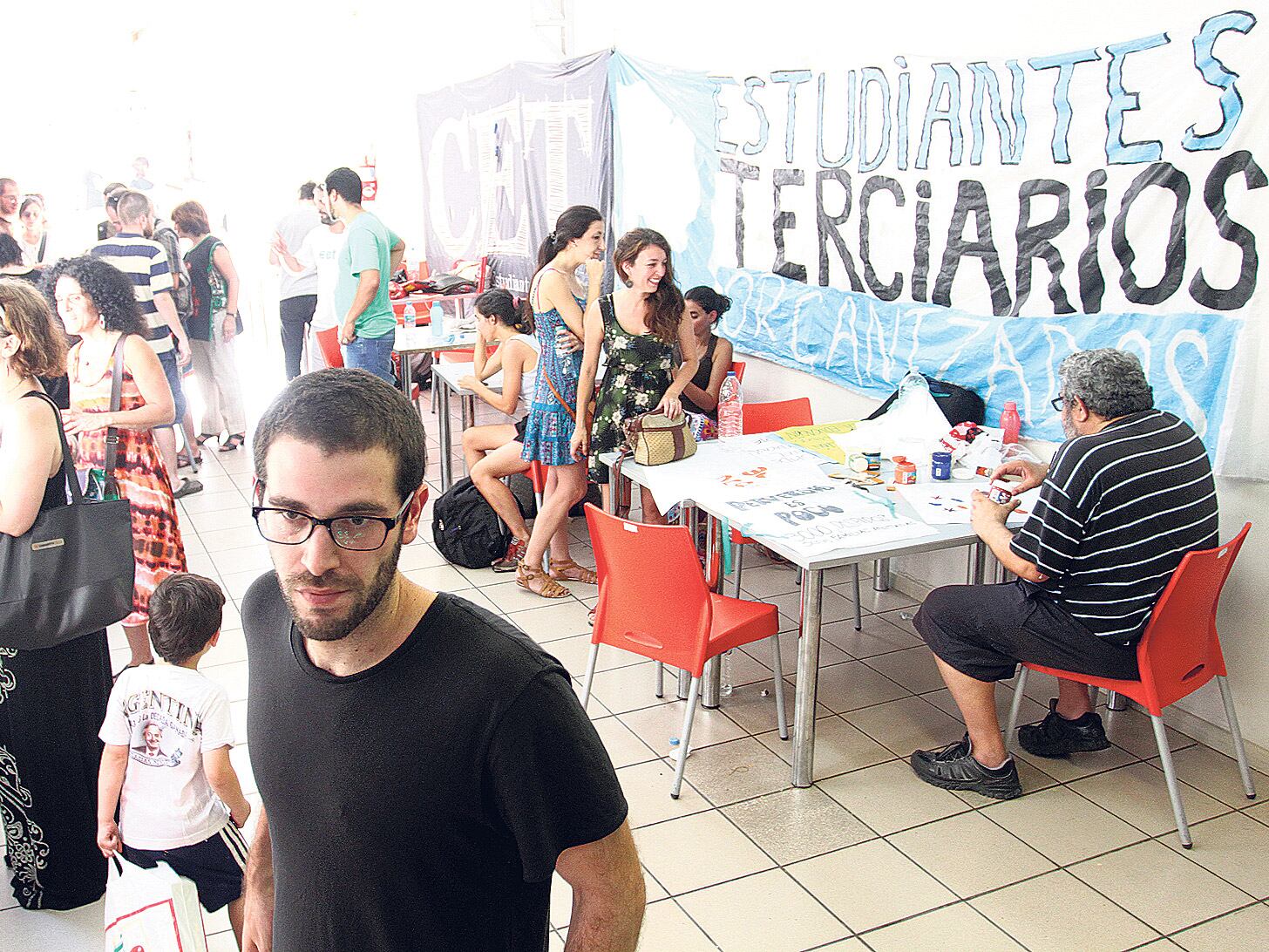 Los docentes habían ocupado la sede de Educación de la avenida Santa Fe al 1500 el jueves.