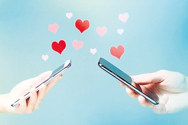 El miedo y la ansiedad aumentan el contenido erótico de los intercambios en las apps de citas.