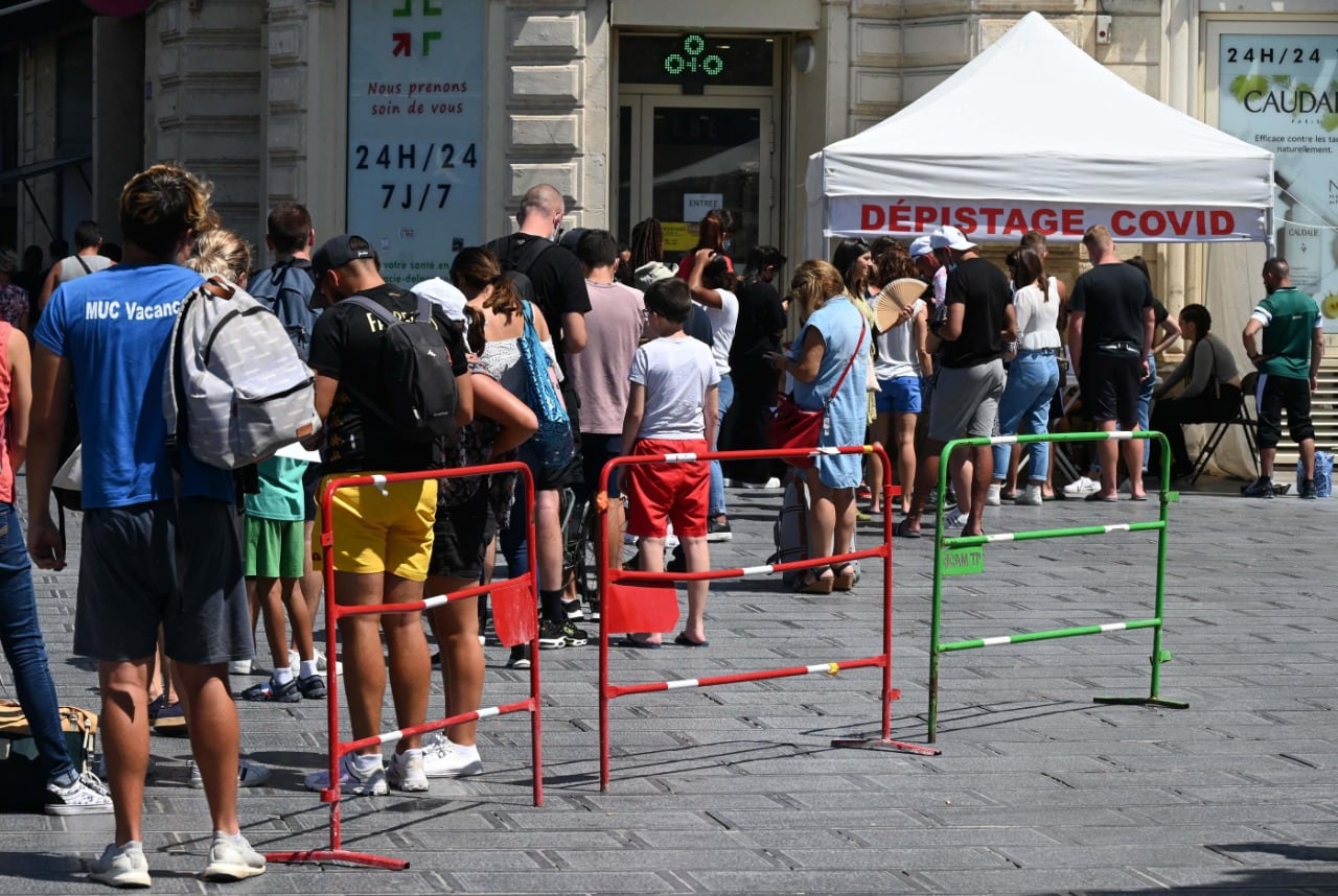 De la mano de la variante Delta, la OMS calcula que hasta diciembre morirán por covid-19 otras 236.000 personas en Europa.