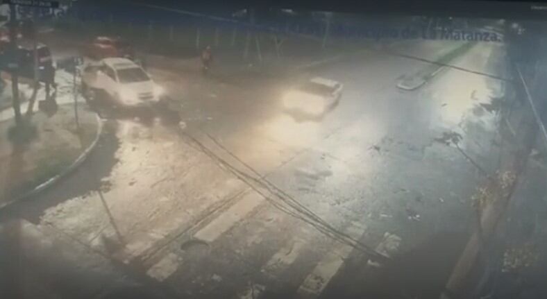 Crimen de Ciudad Evita: apareció un video que muestra a las tres chicas subir a una camioneta el día que desaparecieron