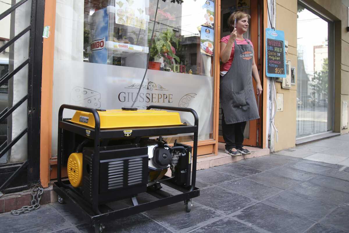 Los cortes de luz sigue en el área metropolitana