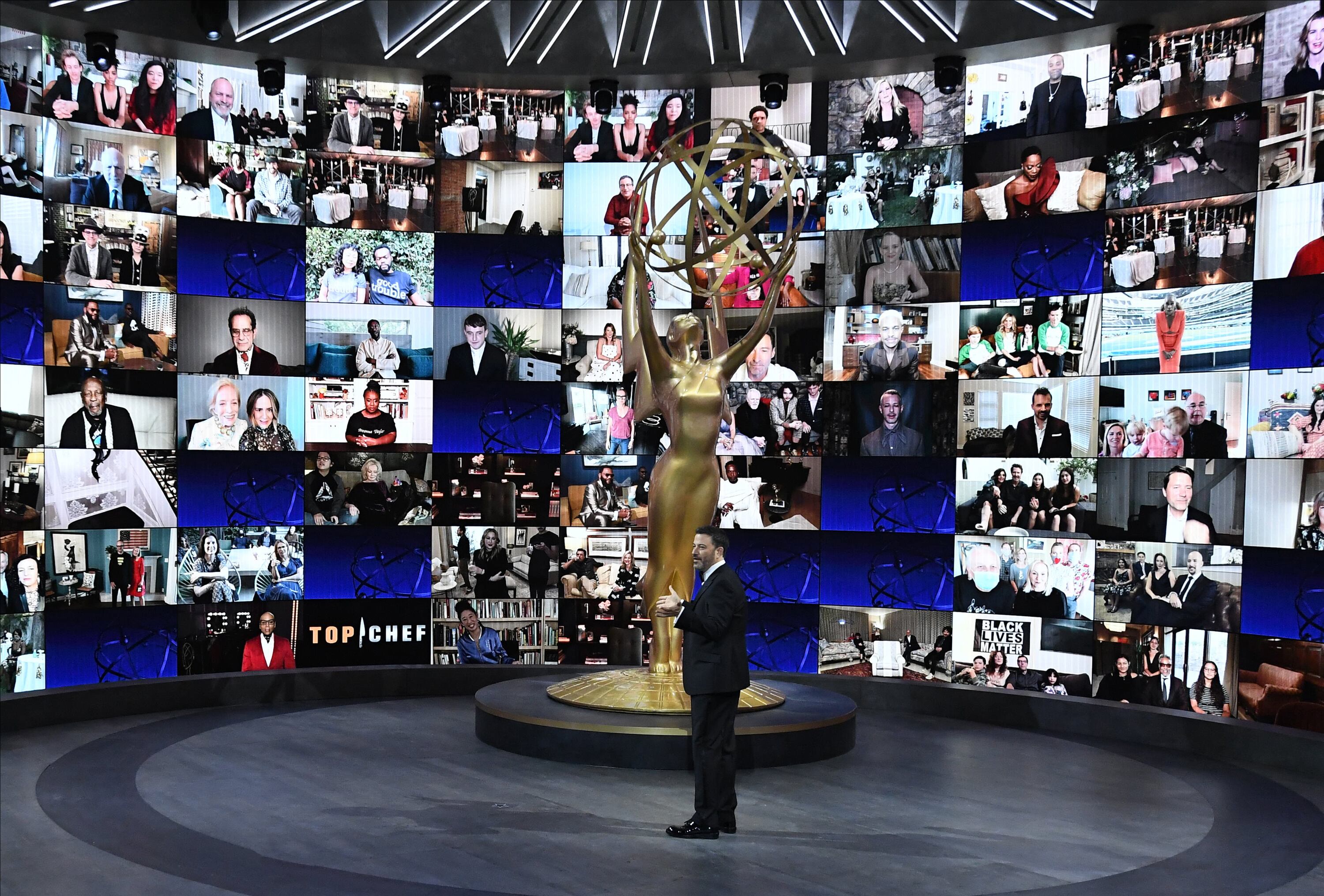 Unos 100 artistas participaron por videoconferencia de la ceremonia de los Emmy.