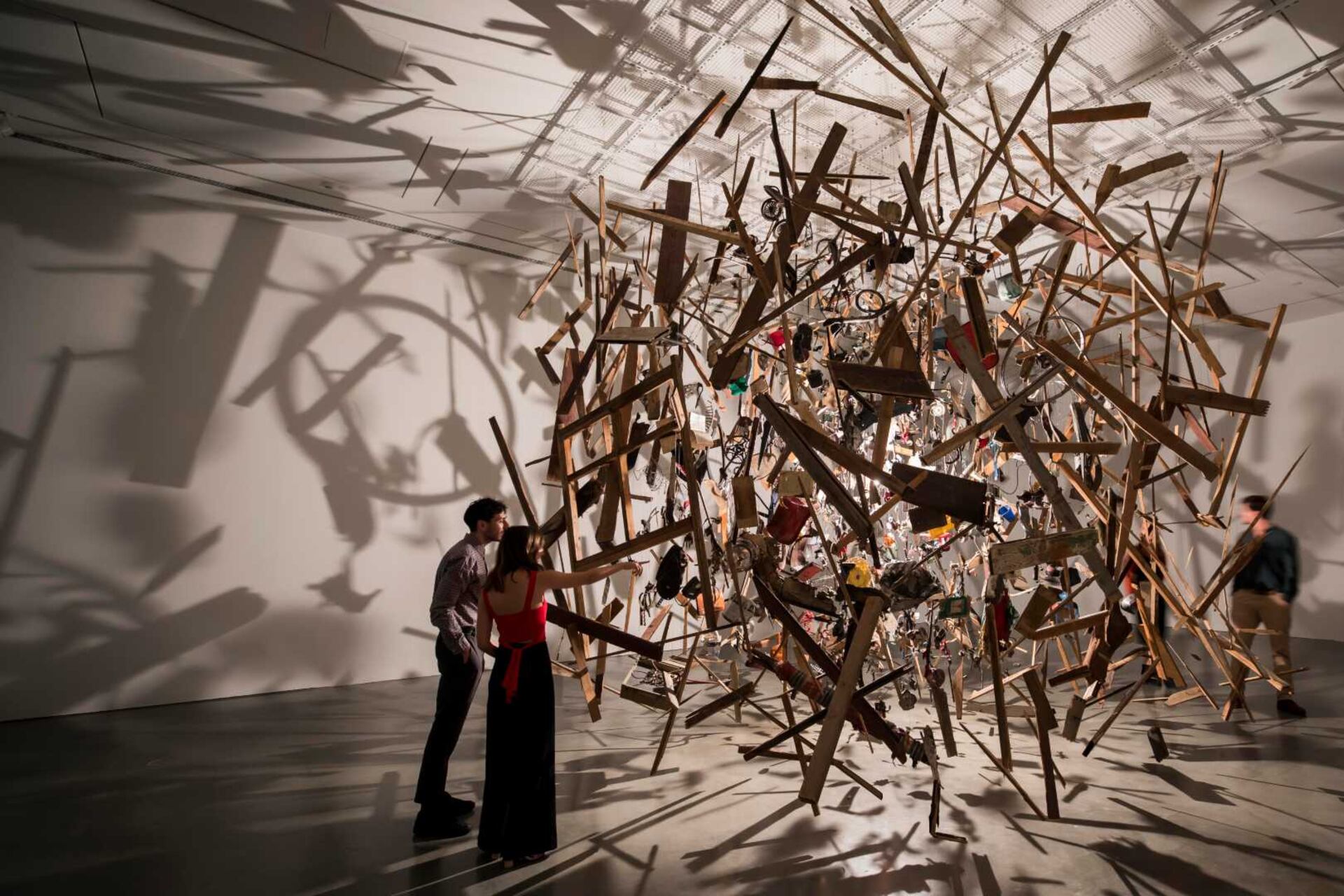 Cold Dark Matter, por Cornelia Parker