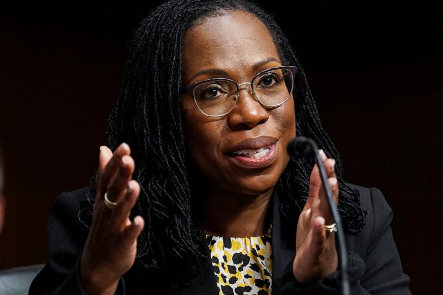 Ketanji Brown Jackson llega a la Corte Suprema a los 51 años. 