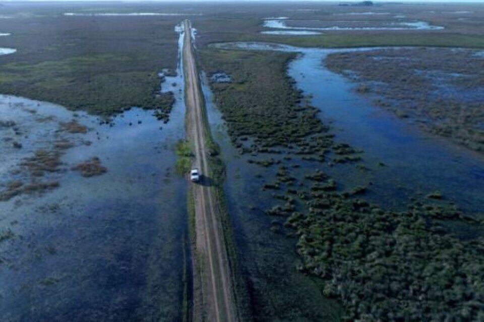 Vigilan dos focos de incendio en los Esteros del Iberá.