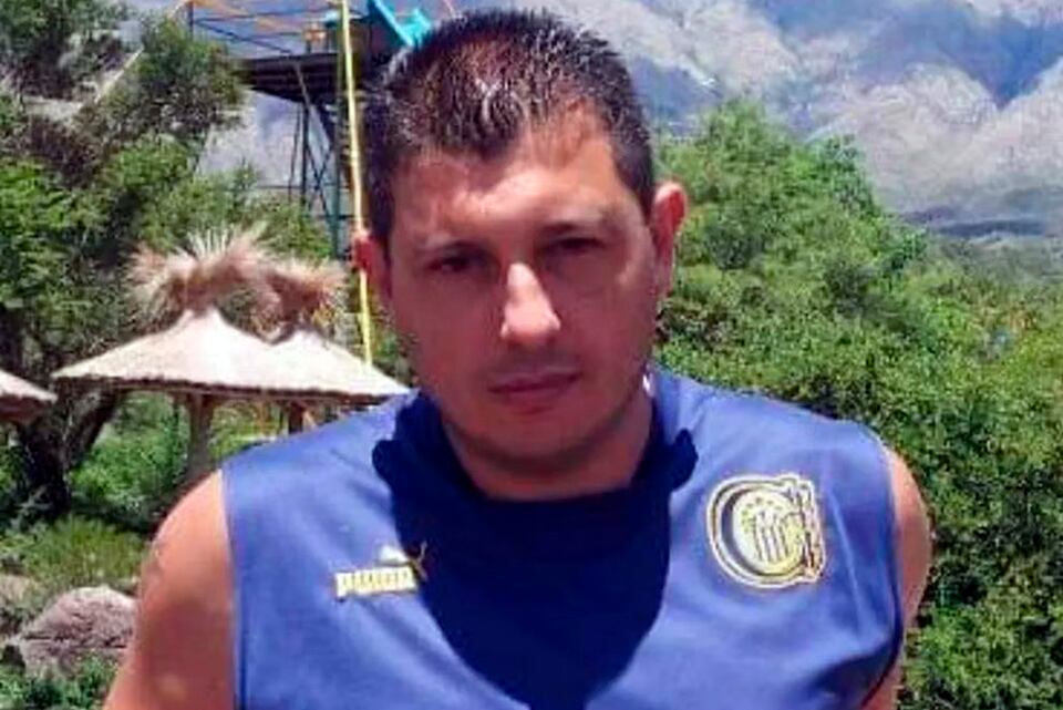 César Carmona, el policía asesinado de trece disparos.