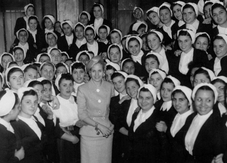 "Las enfermeras de Evita", de Marcelo Goyeneche, recupera una historia olvidada.