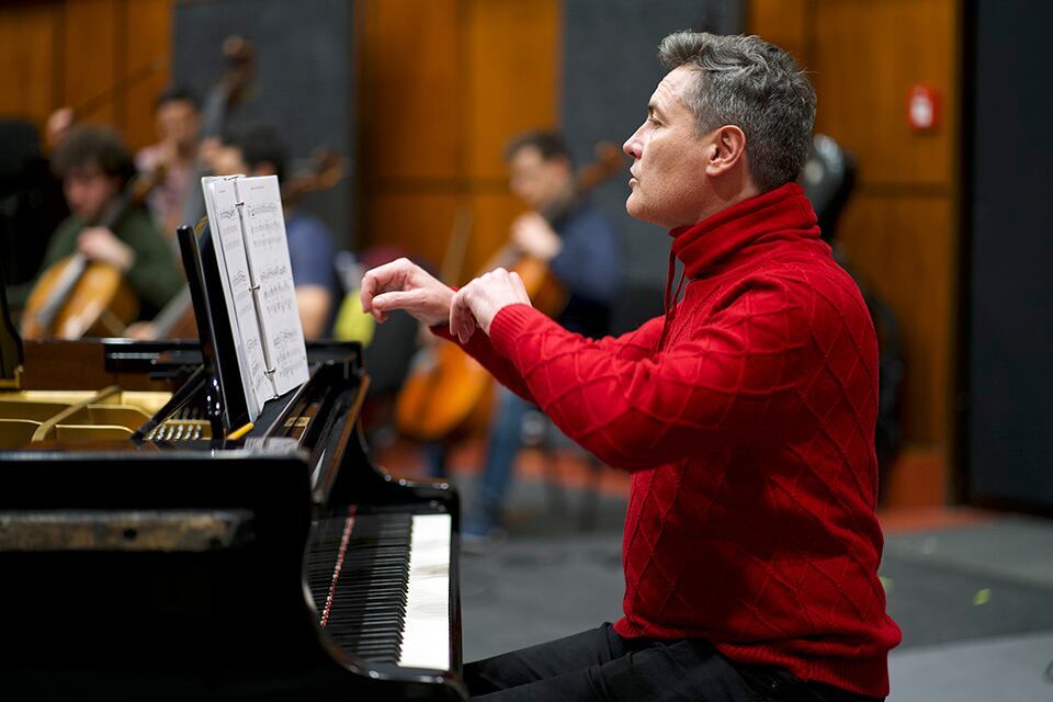 Benegas se formó en la UNR y hoy vive en Estados Unidos.