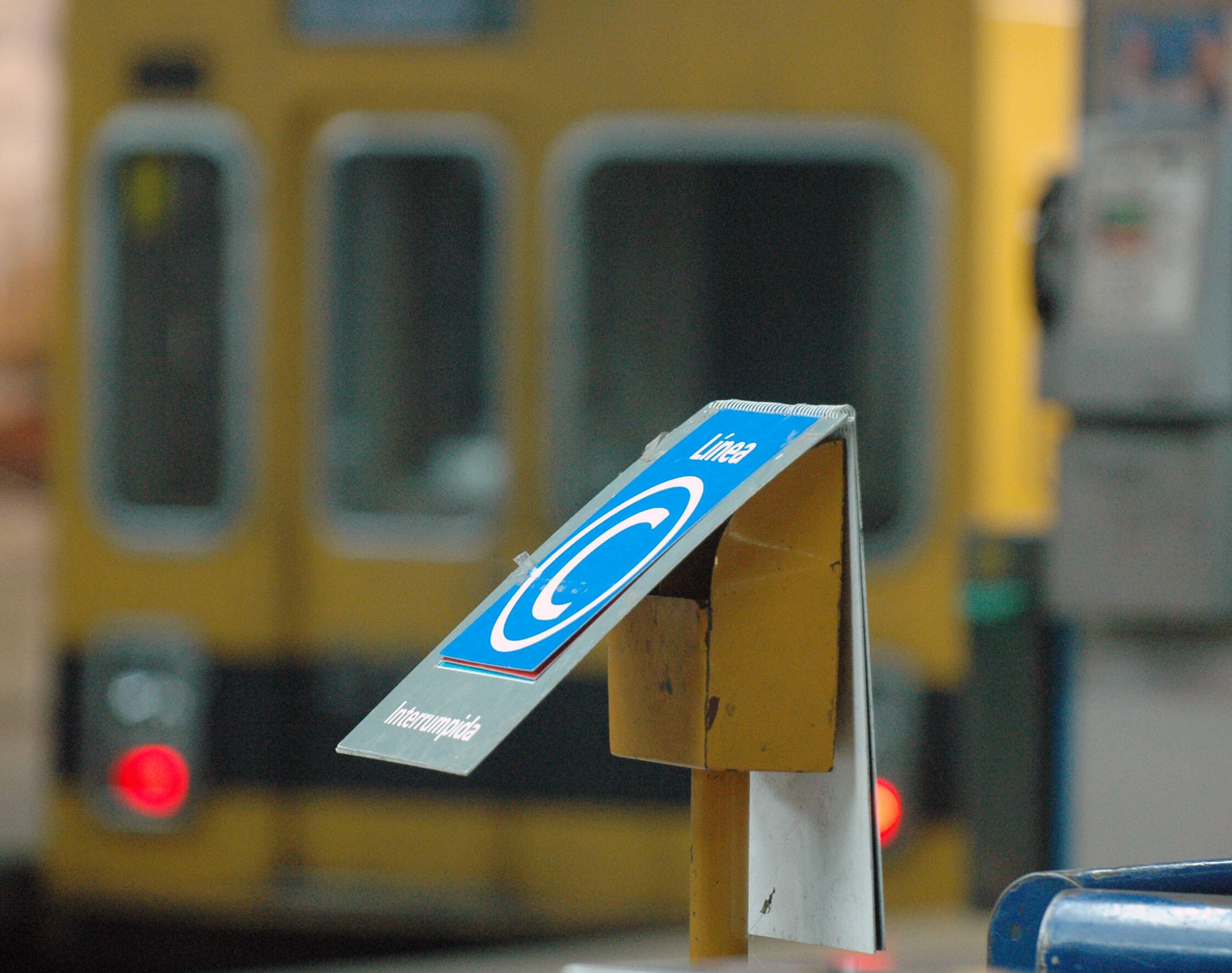 Este martes todas las líneas de subte de la ciudad de Buenos Aires interrumpen su servicio de forma escalonada.