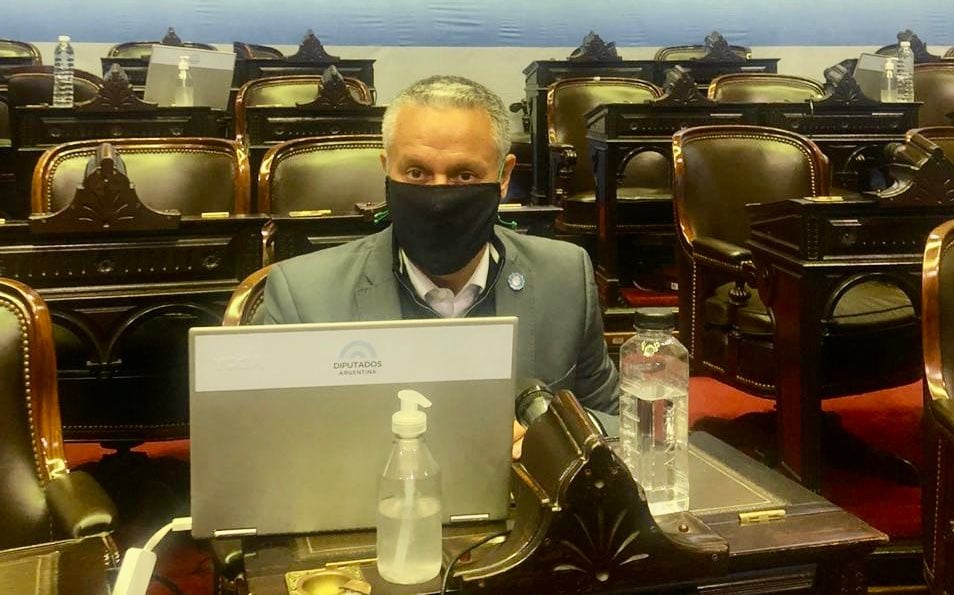 José Núñez durante la sesión del lunes pasado, en la que el macrismo rechazó la modalidad virtual.