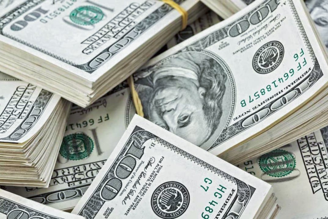 La deuda bruta total alcanzó a 254 mil millones de dólares.