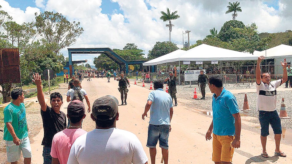 En Pacaraima, estado de Roraima, los pobladores atacaron un campamento de venezolanos.
