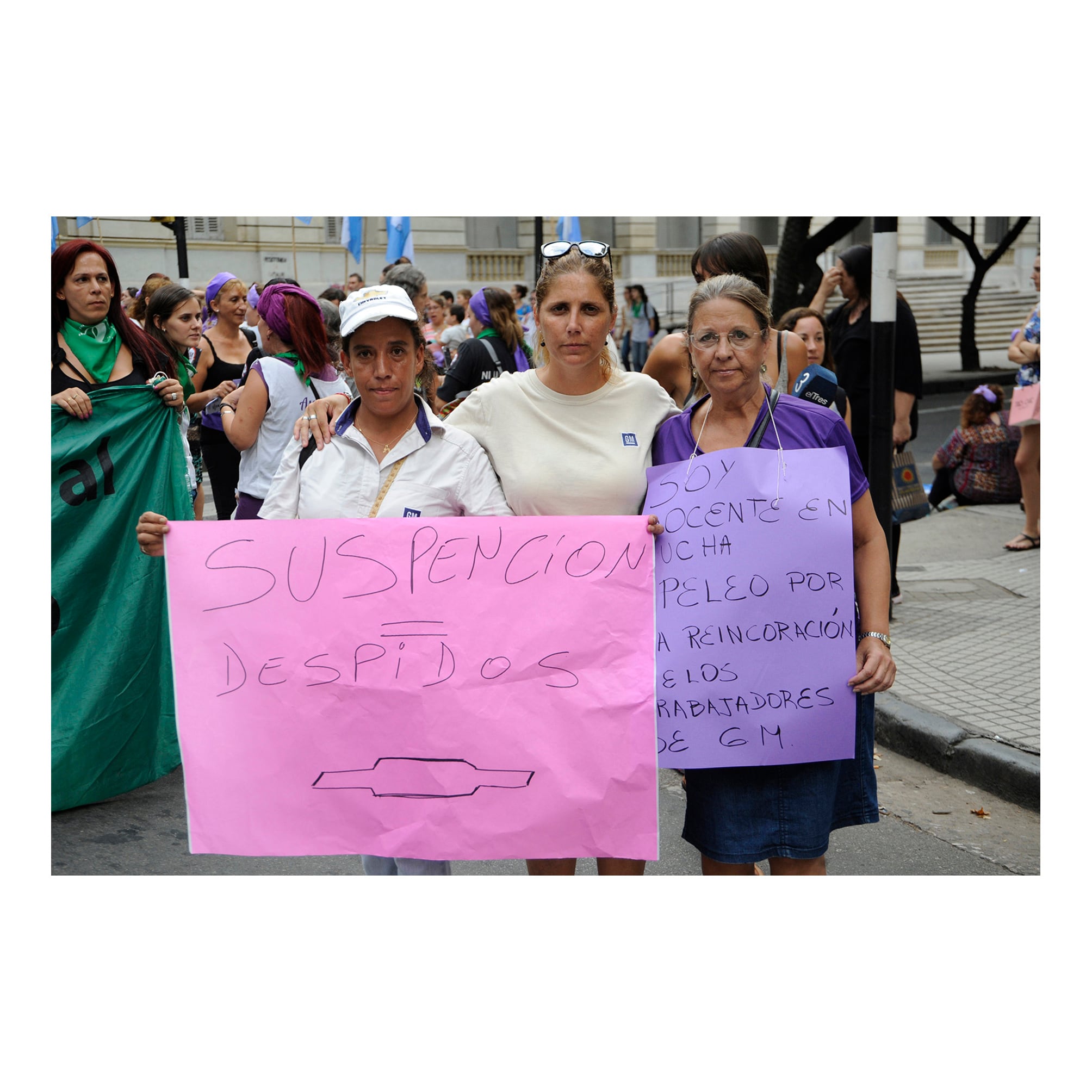 La crisis golpea con más fuerza a mujeres y disidencias, que se unen para enfrentarla.