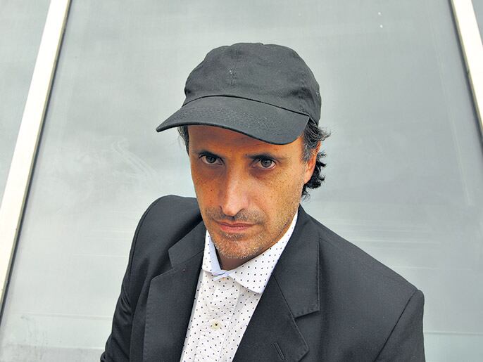 La obra de Ferrer va los domingos en Espacio Callejón. 