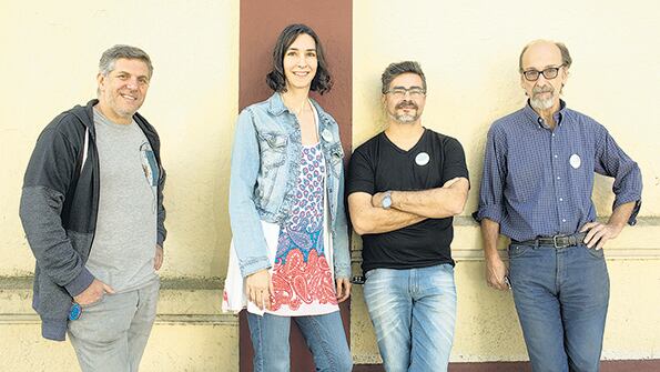 Poly Bernatene, Lucía Vidal, Alexiev Gandman y Quique Alcatena, integrantes de ADA.