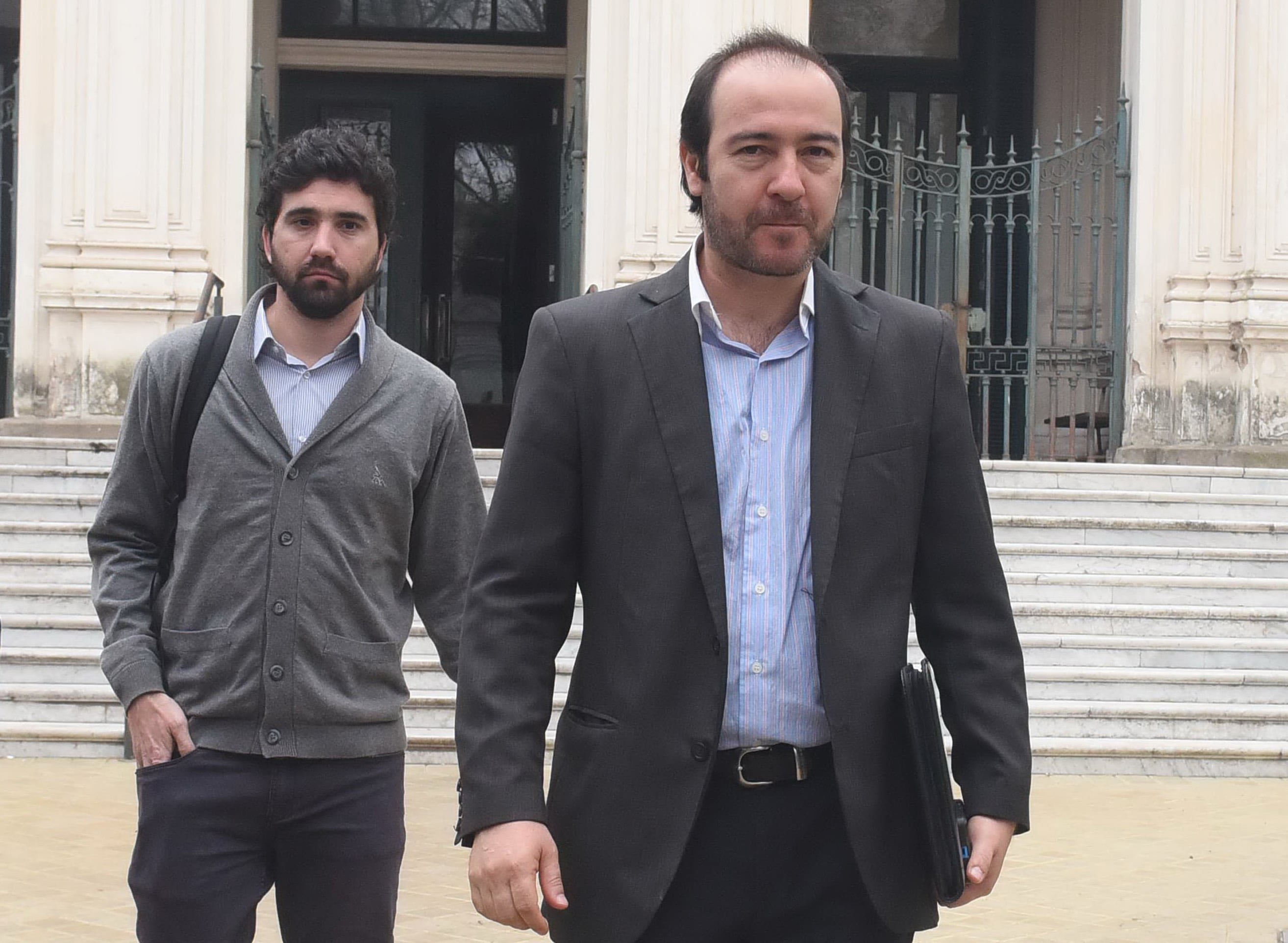 Los abogados Salvador Vera y Guillermo Campana afirman que las pruebas incriminan al acusado.