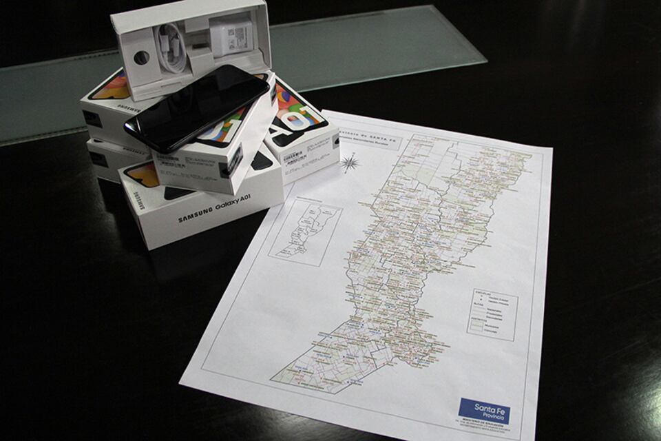 La entrega de los dispositivos son “un bien igualador y solidario".