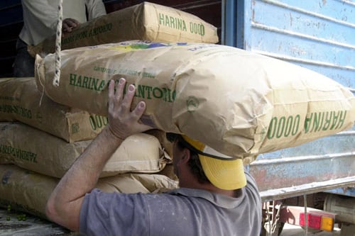 La harina impacta en una larga serie de productos centrales de la canasta básica.