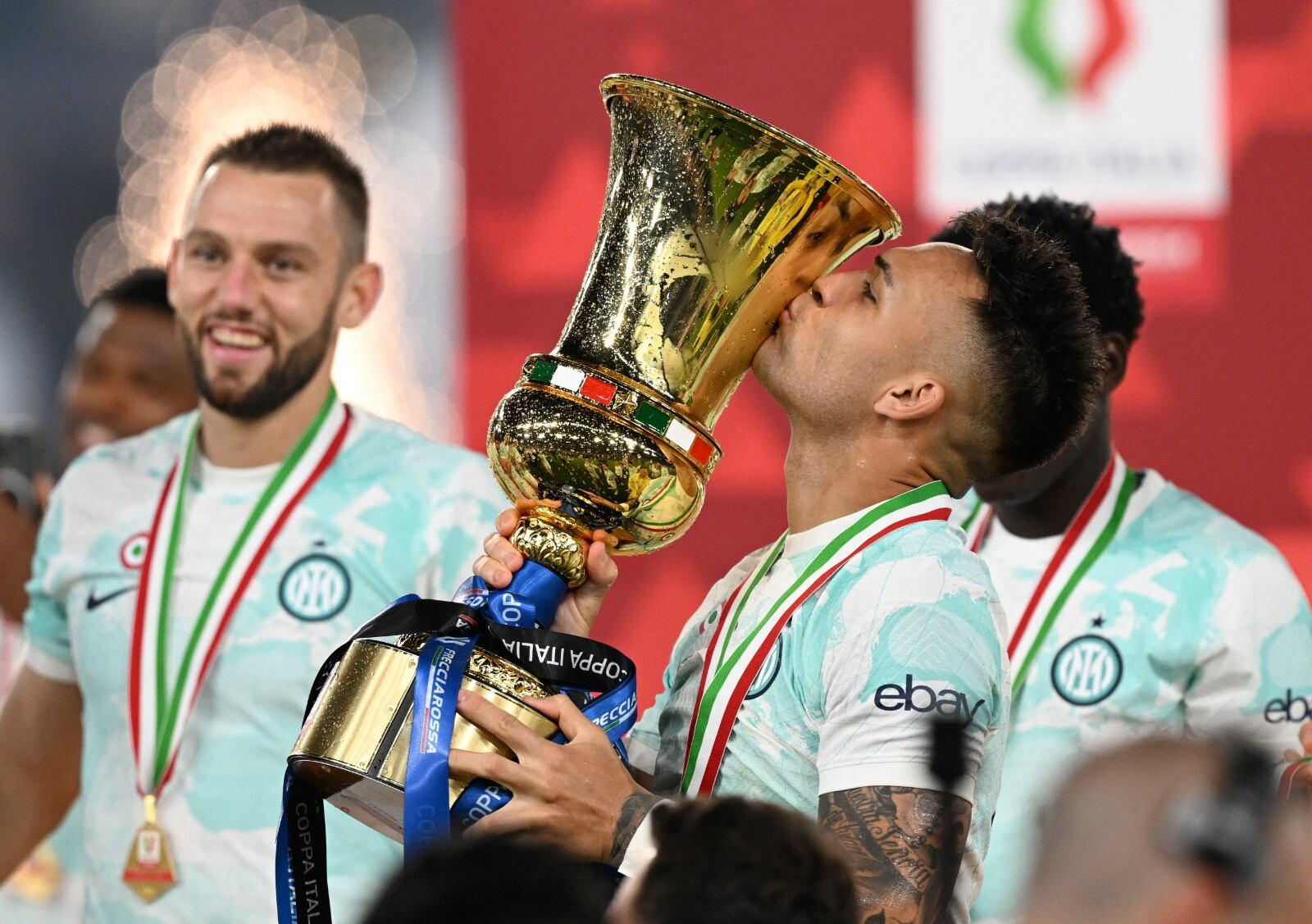 Lautaro anotó los dos goles del Inter para la victoria.