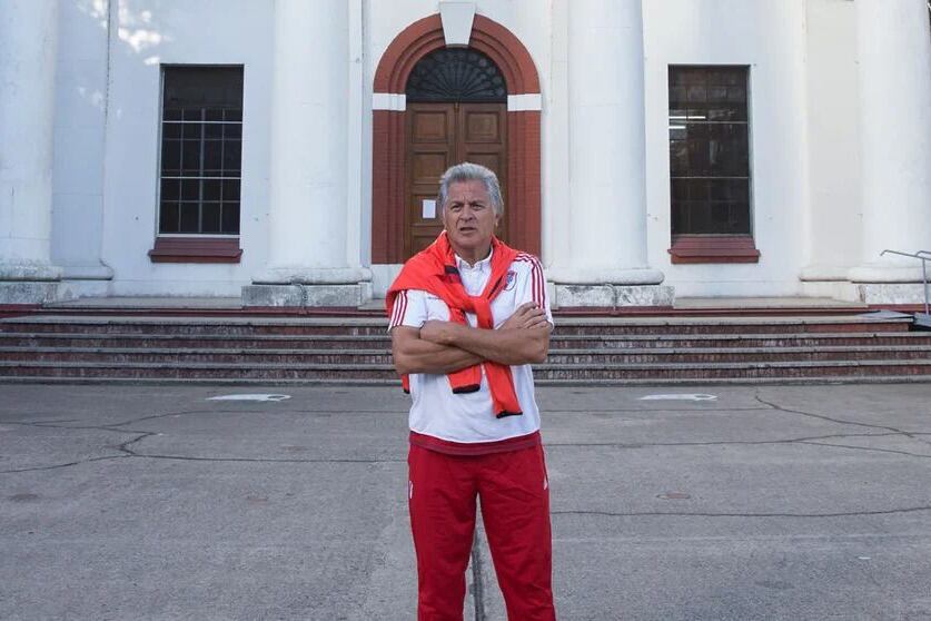 El Pato Fillol, campeón del mundo en 1978, en una de sus visitas a la exEsma