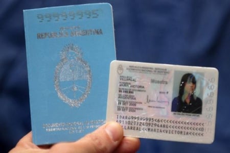 Este domingo 13 de agosto son las PASO y hay que presentar un documento habilitado para votar. 