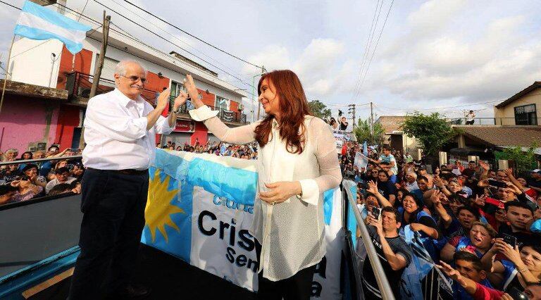 Cristina y su ex canciller, a la busca de votos en José C. Paz.