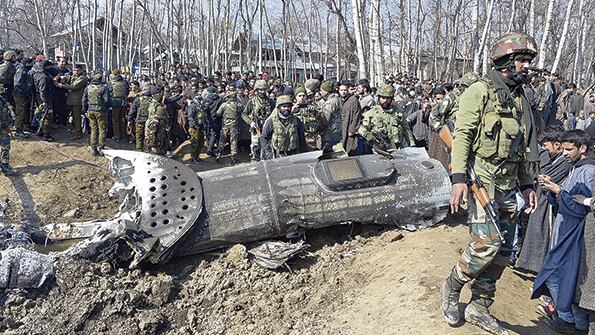 Pakistán afirmó haber derribado dos cazas indios; Nueva Delhi anunció haber perdido un caza Mig-21.