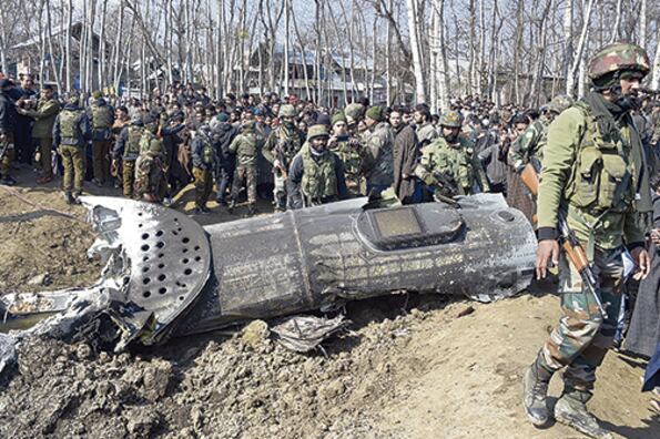 Pakistán afirmó haber derribado dos cazas indios; Nueva Delhi anunció haber perdido un caza Mig-21.