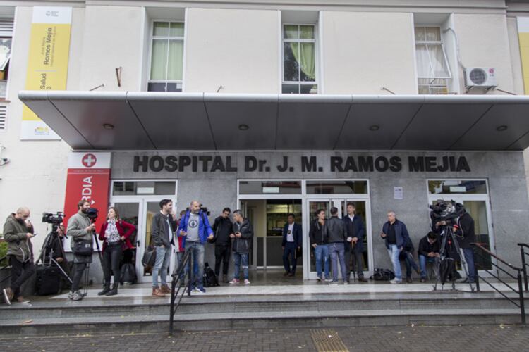 El Hospital Ramos Mejía, donde se encuentra internado Olivares.